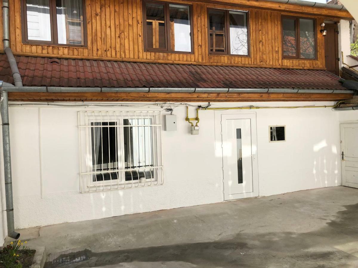 Bb'S Cosy Apartments براشوف المظهر الخارجي الصورة